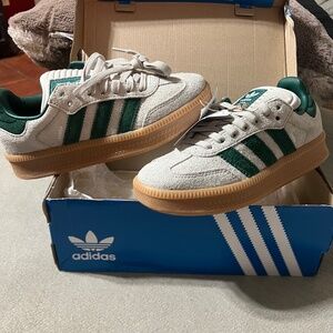 Samba Sneakers